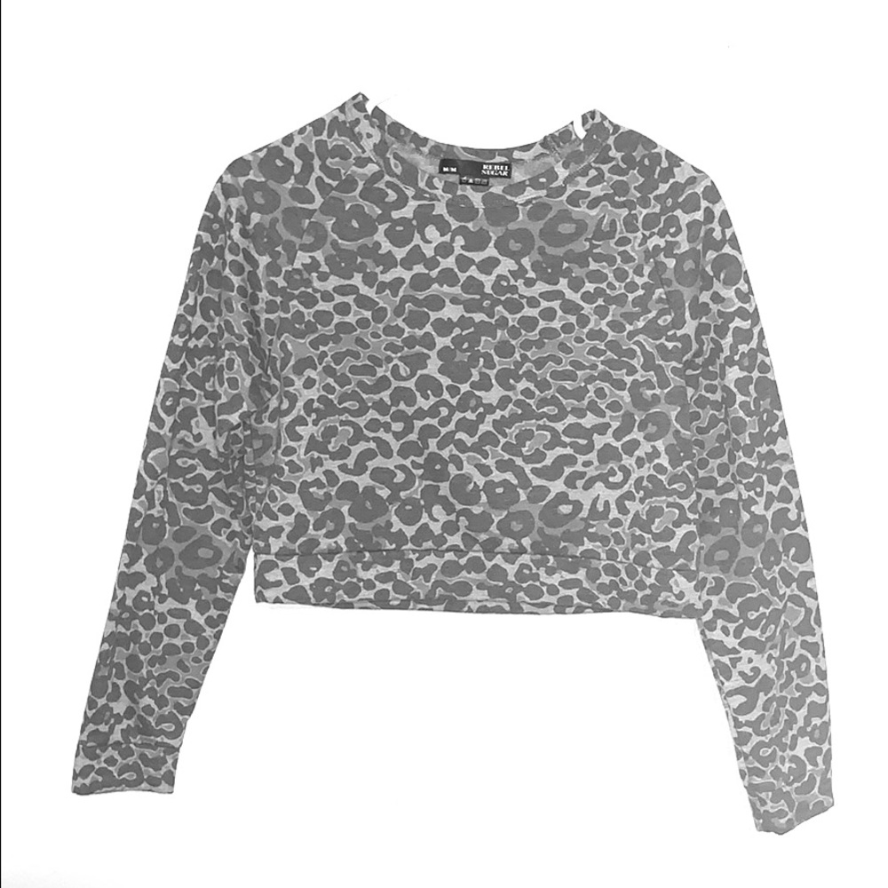 Leopard print cropped crew neck